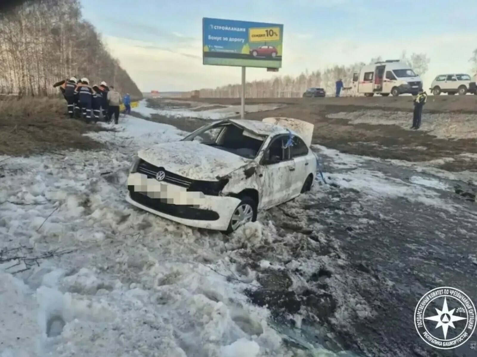 В Башкирии 30-летняя женщина пострадала при опрокидывании автомобиля