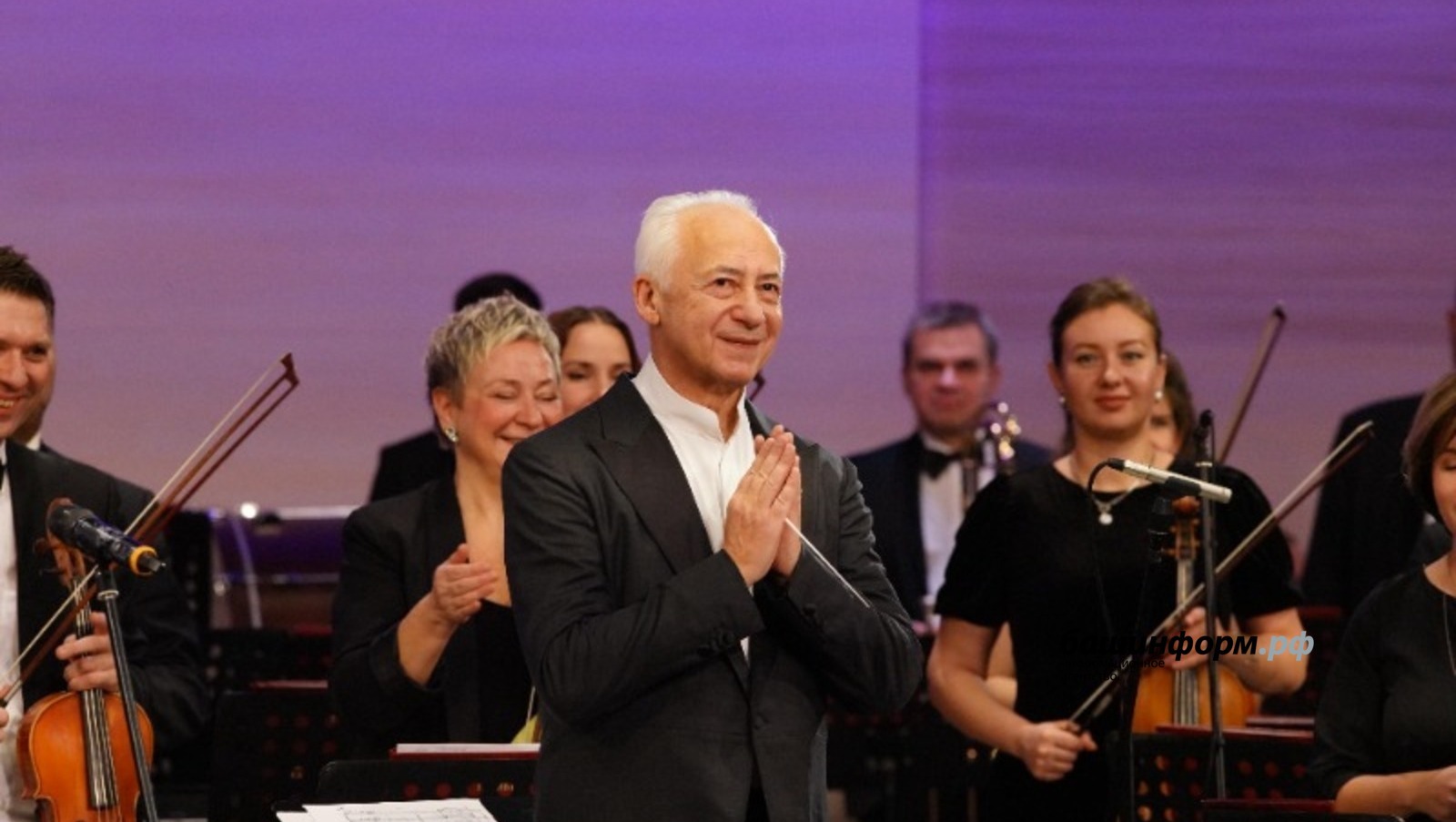 Путин вручил уроженцу Уфы, дирижеру Владимиру Спивакову звание Героя Труда